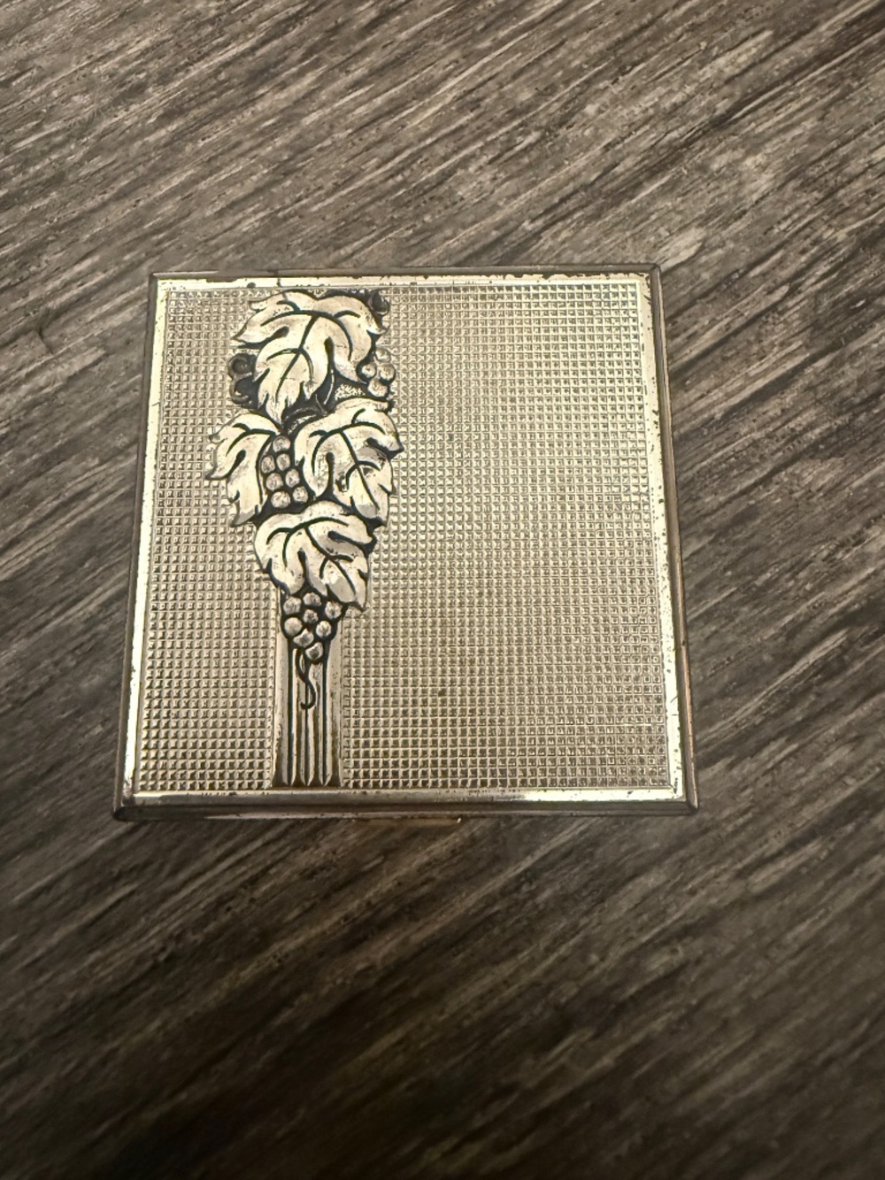 Vintage EVANS Silver Tone Compact Grape Vine Antique